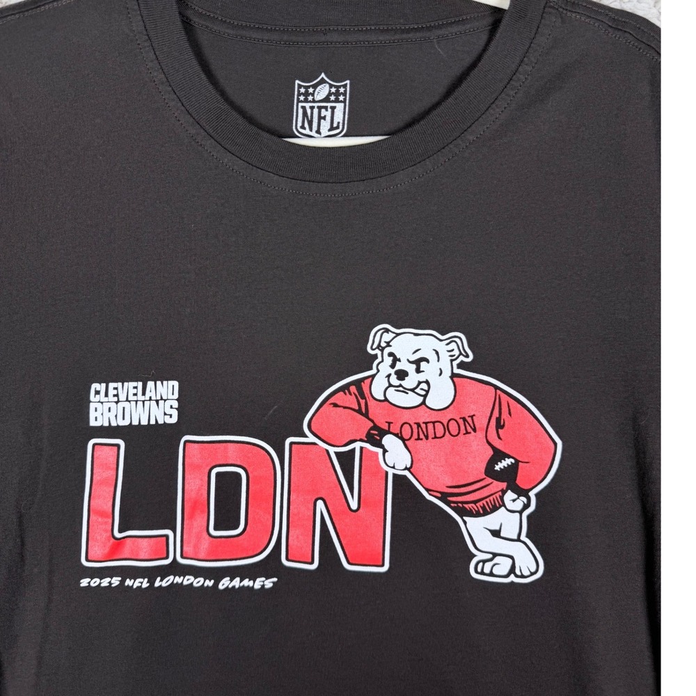 Mens Medium Fanatics Cleveland Browns NFL London Games 2025 Brown Graphic Tee